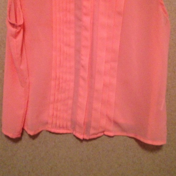 Bright orange pleated crop - Picture 3 of 3