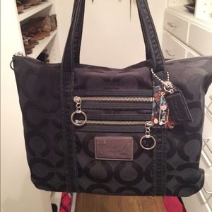 Coach poppy tote (authentic)