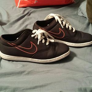 Nike shoes size 7 1/2