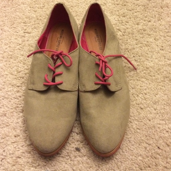 Mossimo  shoes.