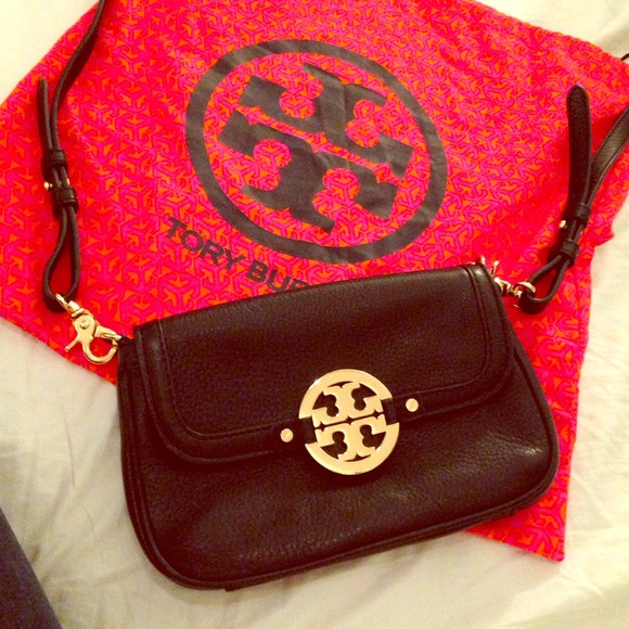 ❌SOLD Tory burch Amanda messenger