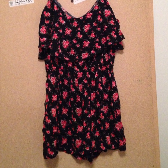 Floral romper - Picture 1 of 3