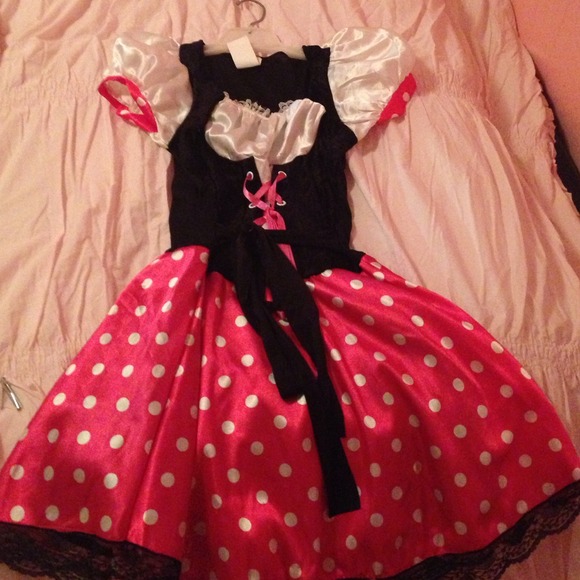 Girls Minnie Mouse costume