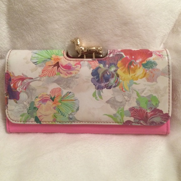 Ted backer wallet