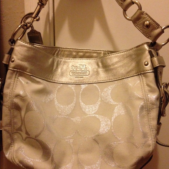 Gorgeous Zoe silver and white coach bag flawless