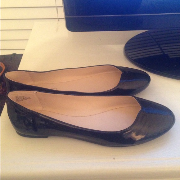 Nine West Black Flats