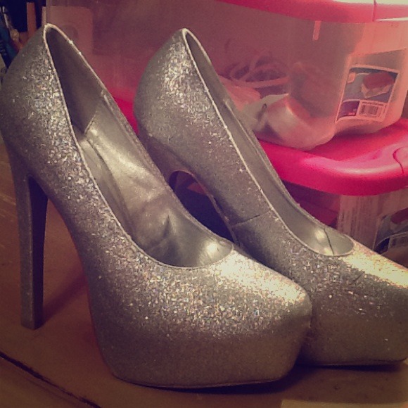 Delicacy pumps