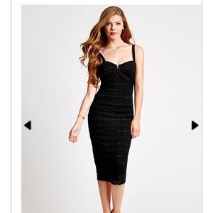 Bodycon, lace dress.