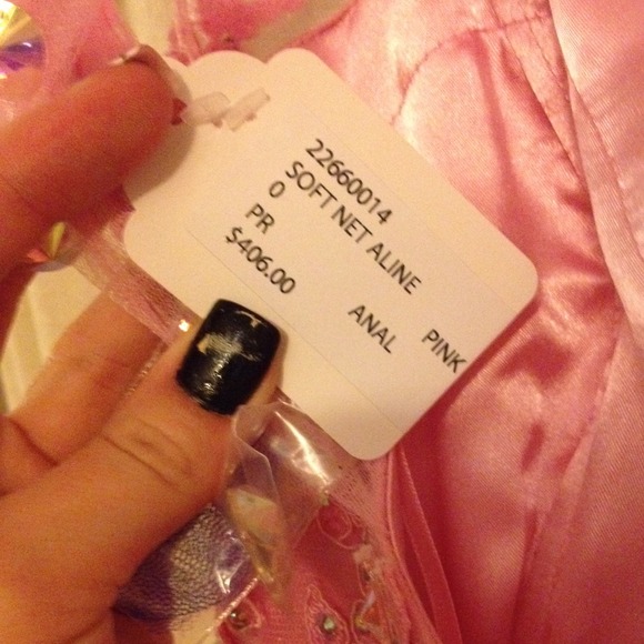 Pink prom dress 💗💘💕🎀 - Picture 2 of 4