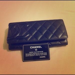 「SOLD」Auth. CHANEL Wallet