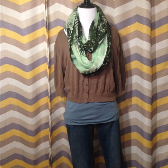 Old Navy cropped sweater