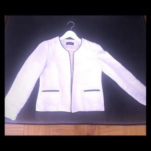 Massimo Dutti Chanel-like blazer