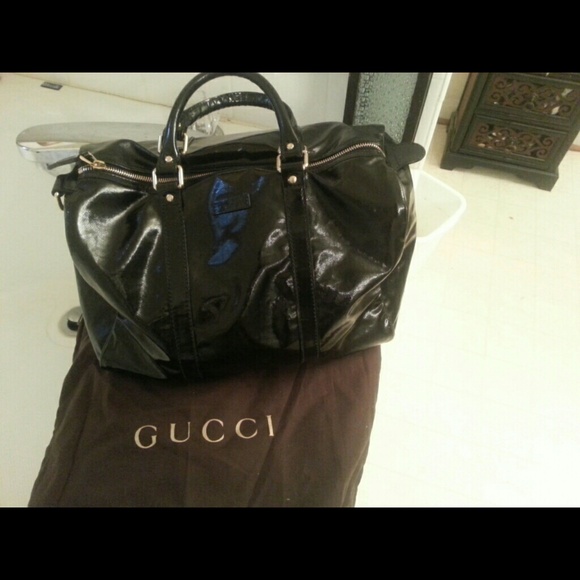 Authentic Gucci purse like new!!!