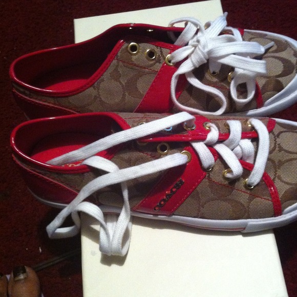 Coach - Never worn
