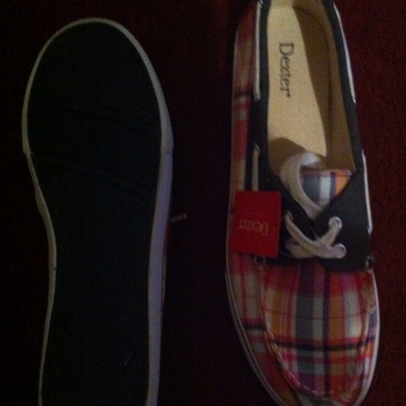 Tennis sneakers