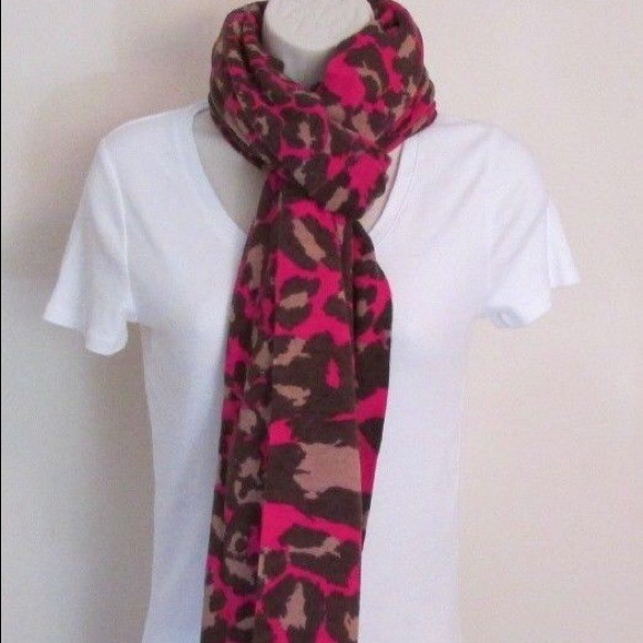 Diane Von Furstenberg leopard print scarf - Picture 3 of 4