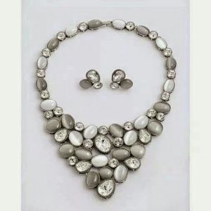Rhodium Layered Swarovski Crystal Jewelry Set