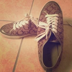 Guess logo shoes