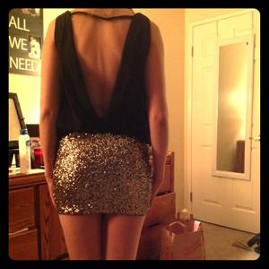 Black and gold sequined backless dress