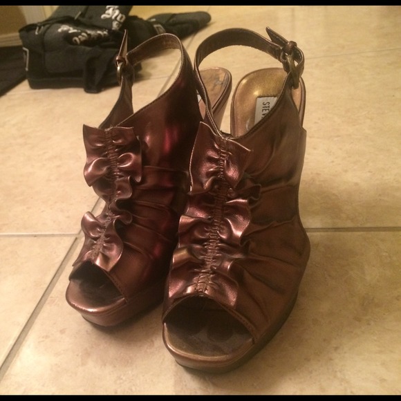 Steve Madden metallic brown heels