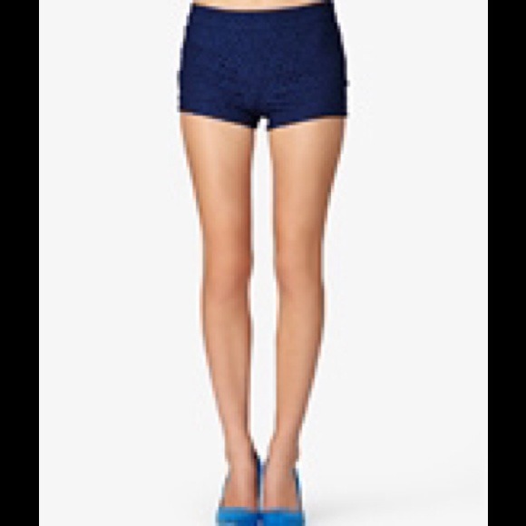 Flash sale!!! Lace shorts with zipper on the side