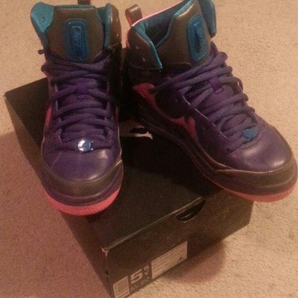 Shoes - Picture 2 of 2