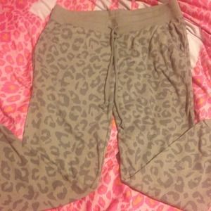 💓SALE💓Victorias Secret PINK Leopard  Pants