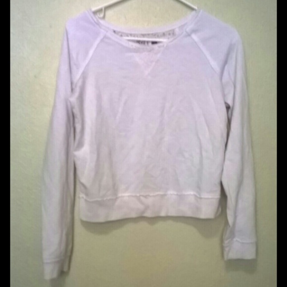White sweater/shirt