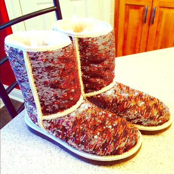 ***SOLD****Uggs women's size 5