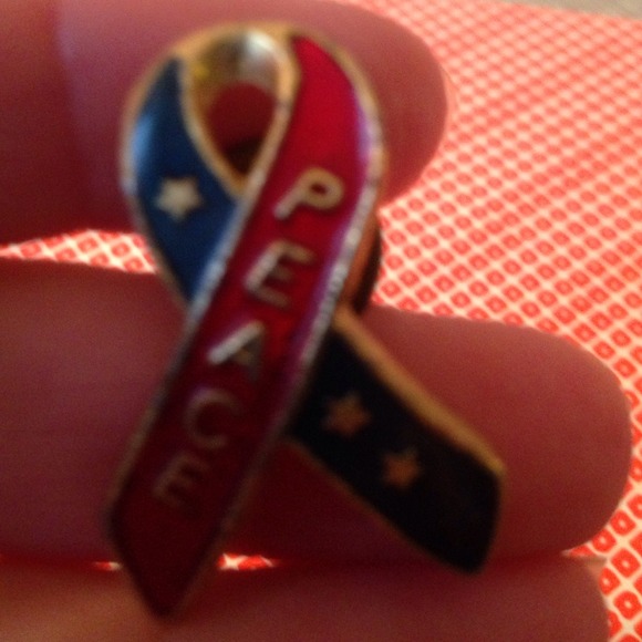 Peace Ribbon tack pin