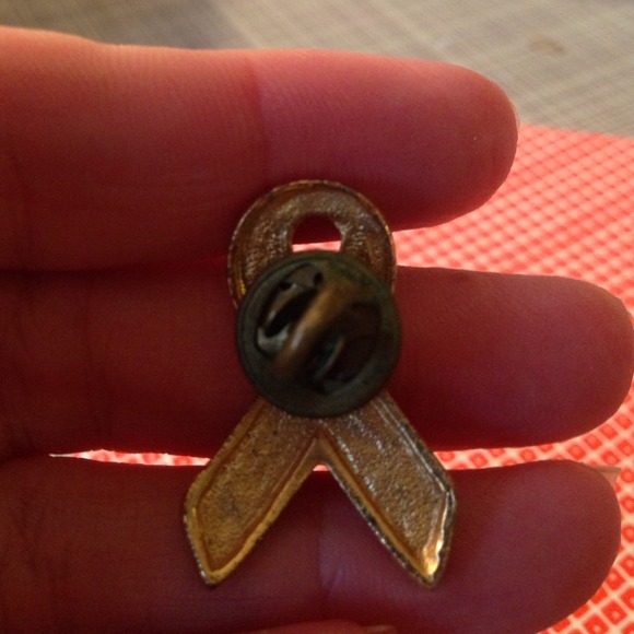 Peace Ribbon tack pin - Picture 2 of 2