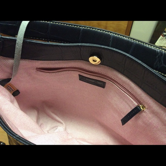 SOLD/Lg Dooney & Bourke/ Sac/ Leather/Croc Pattern - Picture 3 of 4