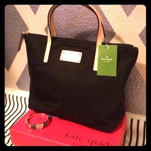 Authentic Kate Spade Mini Tote Black 🎀❤️