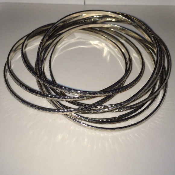 Silver bangles - Picture 2 of 2