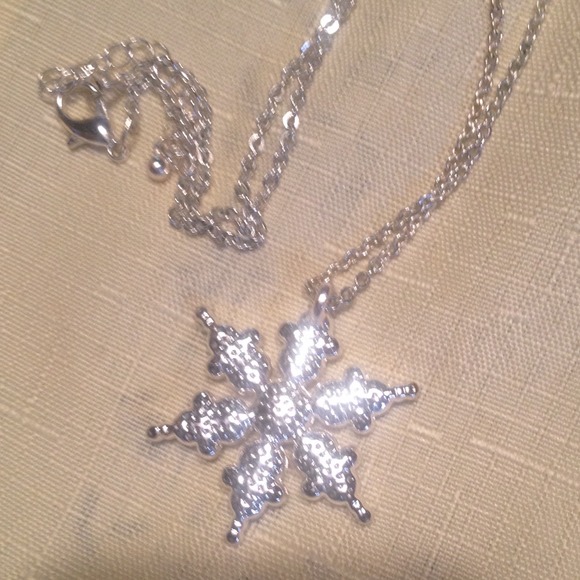 Necklace - Picture 2 of 2