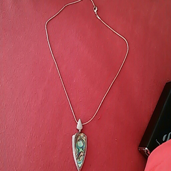 Abalone shell necklace absolutely gorgeous - Picture 2 of 3