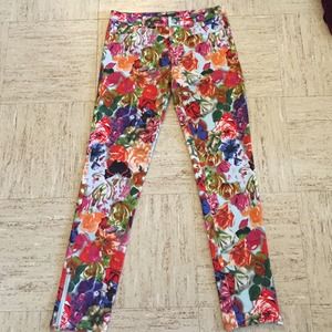 Alberto Makali floral printed pants. Original tags