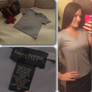 ⛔️HOLD⛔️🍀BANANA REPUBLIC grey stretchy top🍀