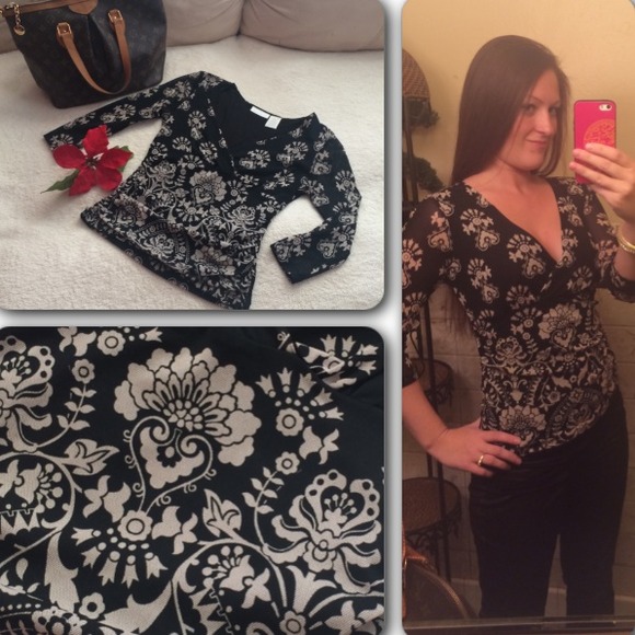 BUNDLE💕BEAUTIFUL black top+ red dress💕