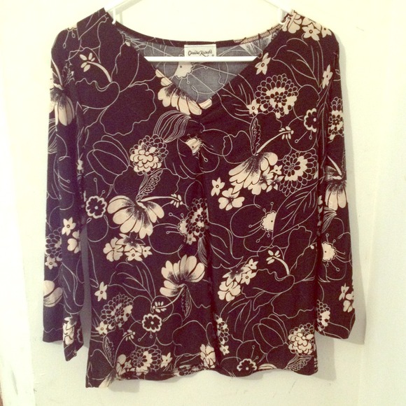 Quarter sleeve beautiful shirt