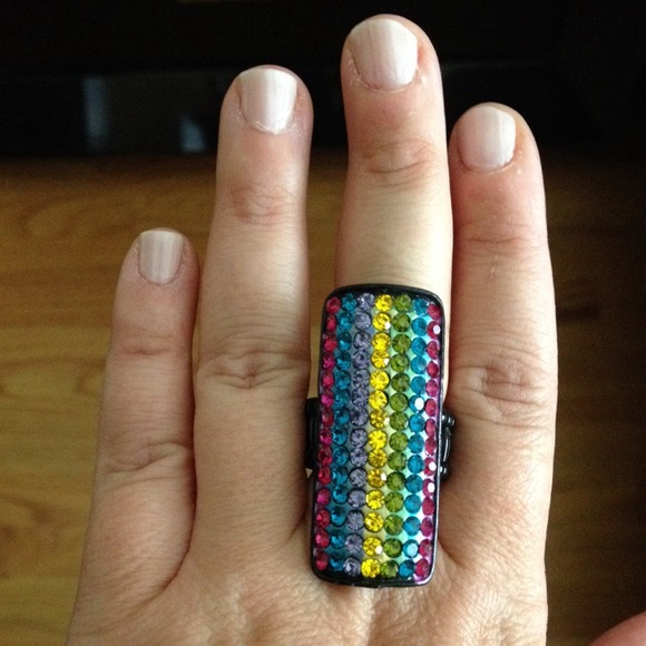 Elongated Multicolored Crystal Stretch Ring - Picture 2 of 2