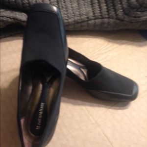 Naturalizer, Follie pumps