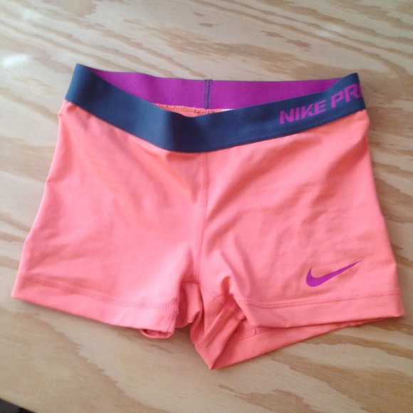 Nike Pro