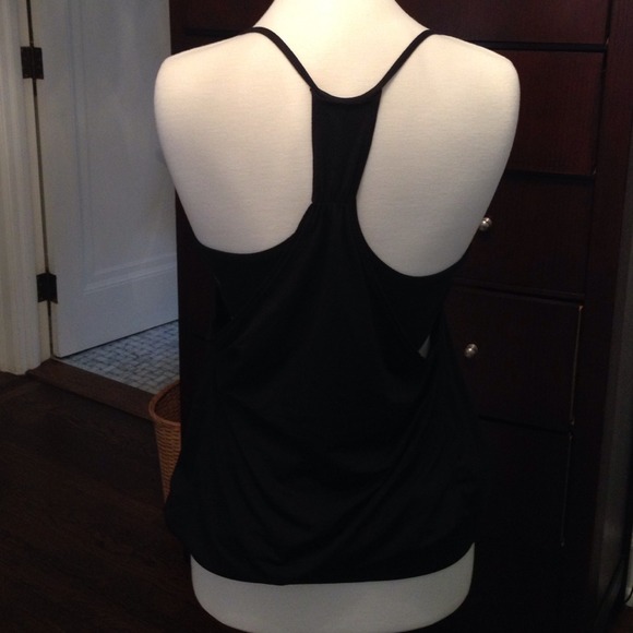 LULULEMON black NO LIMITS tank.
