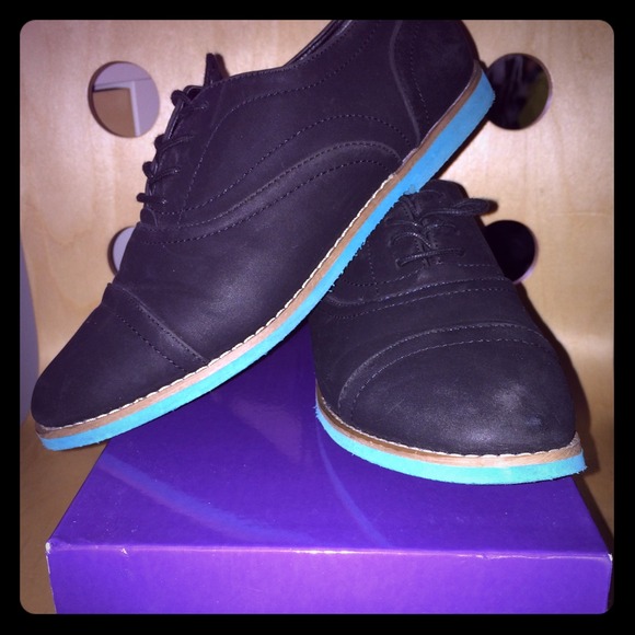 Madden Girl Jaxson Black & Teal Oxfords