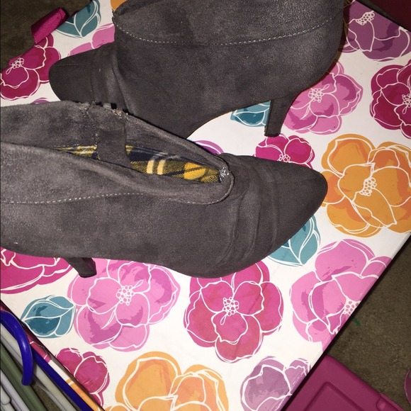 Heals - Picture 4 of 4