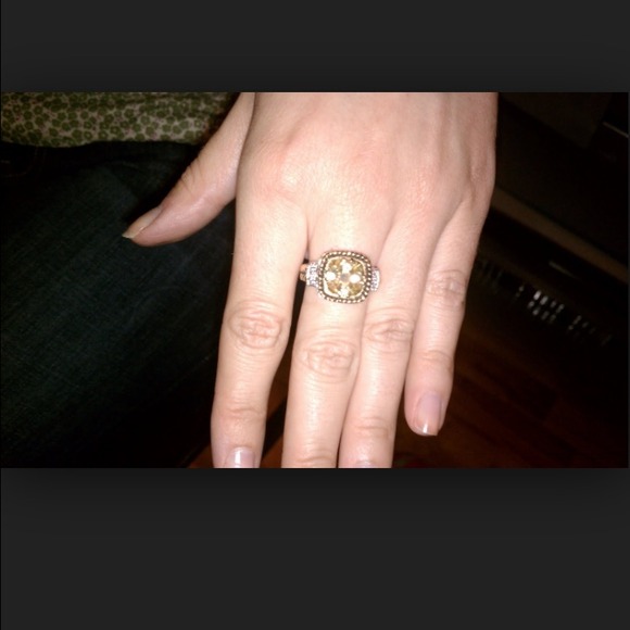 SOLD!!  RING - Picture 2 of 3