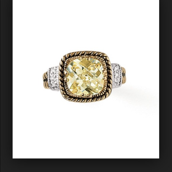 SOLD!!  RING - Picture 3 of 3