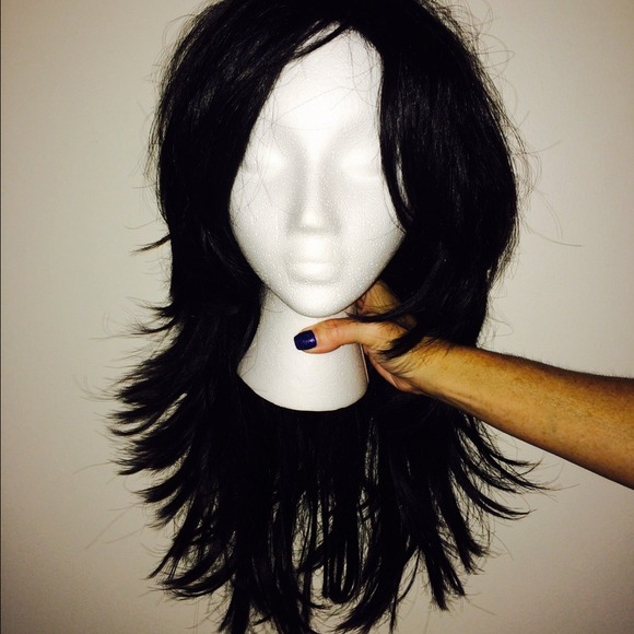Black wig