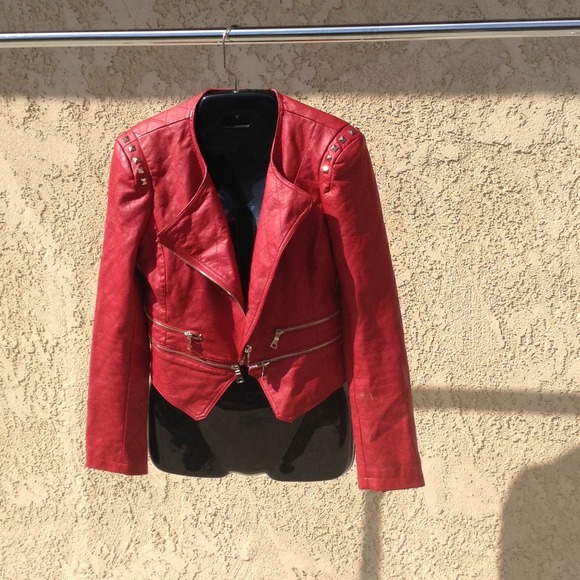 "Quilted leather" cropped red jacket studded